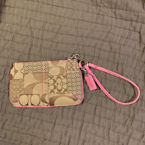100% Authentic Coach Wristlet - Picture 2 of 5